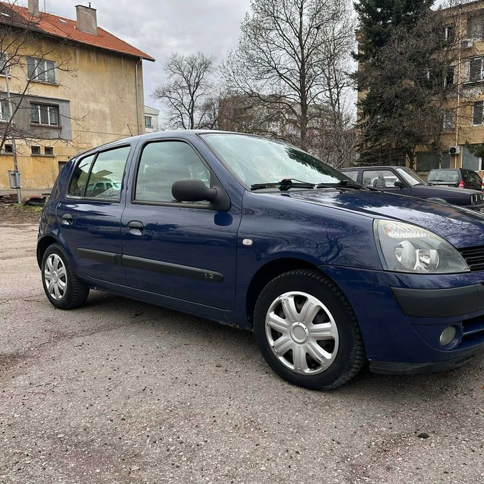 Renault Clio 1.2 бензин 2005, обслужен, 2 комплекта гуми