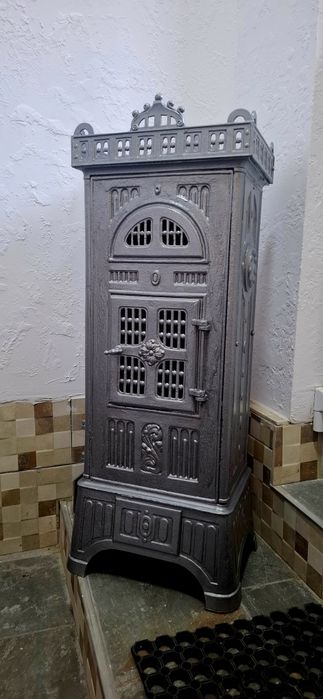 Soba din fonta vintage.