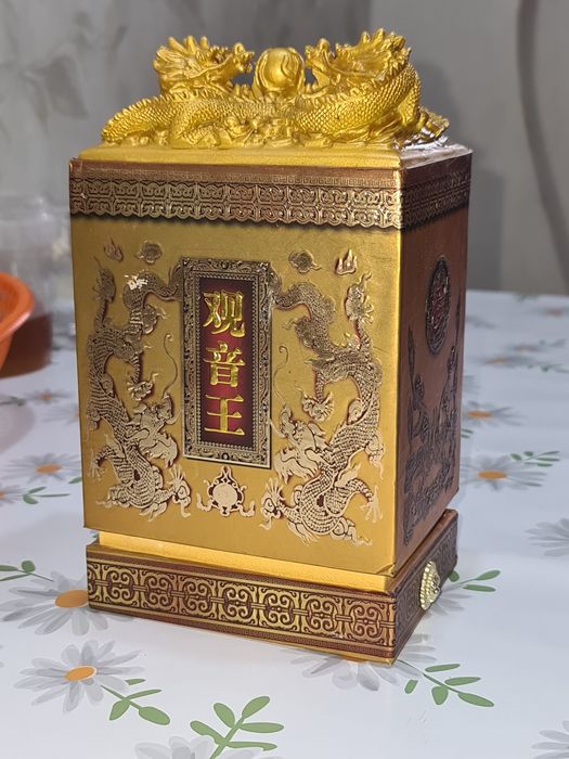 Китайская коробка (от подарка)