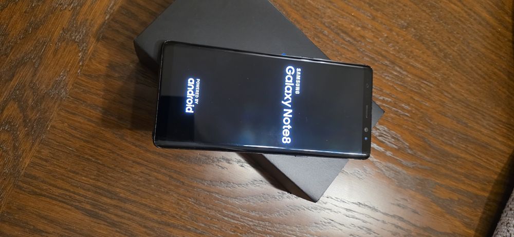 Samsung galaxy note 8+оригинален калъф Samsung!