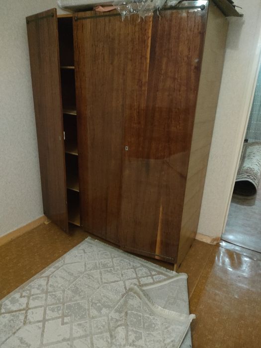 Шкаф крават тумбы