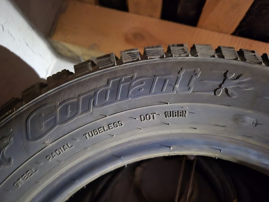 Покрышка 195/65 R15