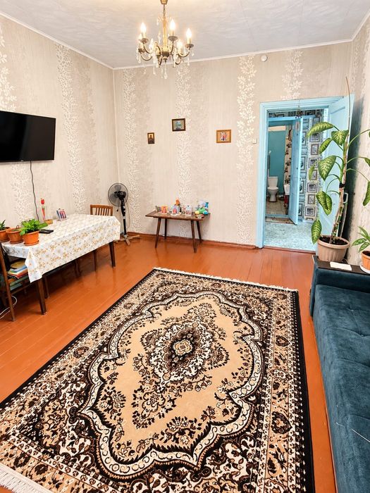 Продаётся 3ком квартира на Защите