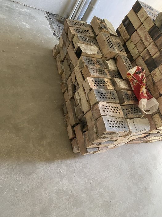 Продам кирпич Экибастузский б/у недорого