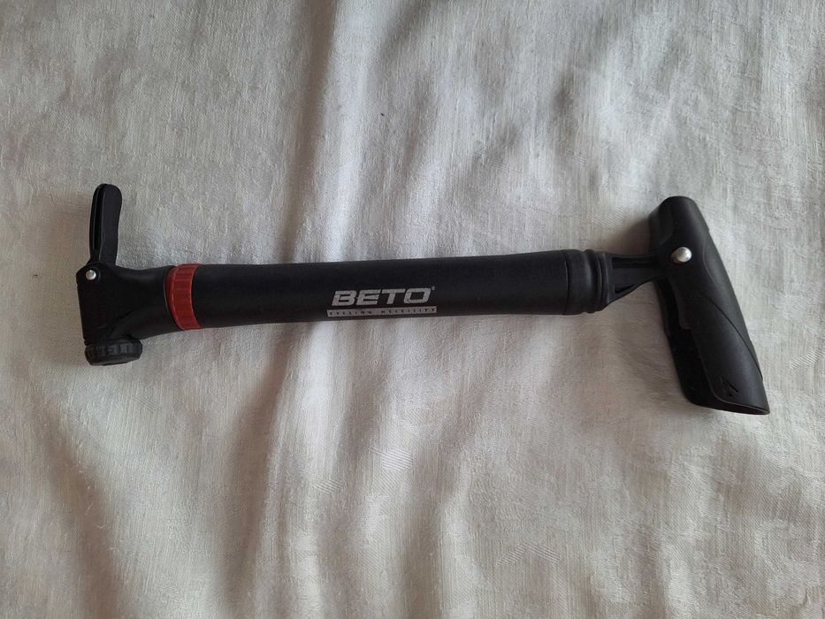 Pompa pentru bicicleta - folosita, stare buna
