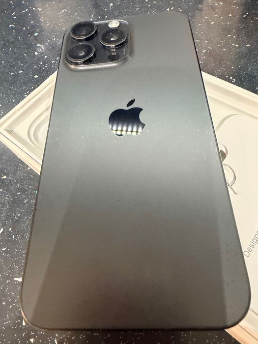 Продавам iPhone 15 pro max