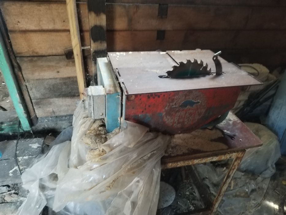 Продам деревообрабатывающий станок