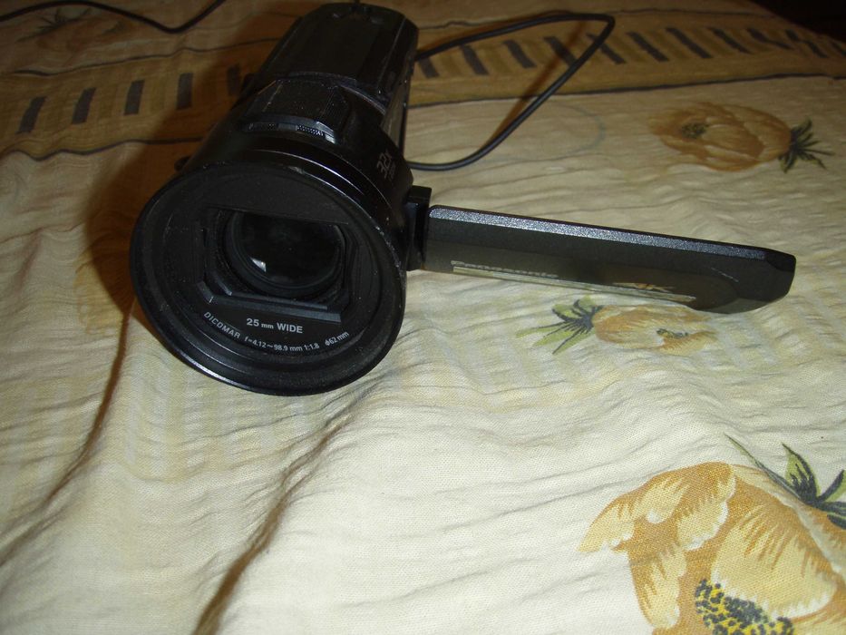 Camera video 4K Panasonic HC-VX11, cu probleme (imagine neagra)