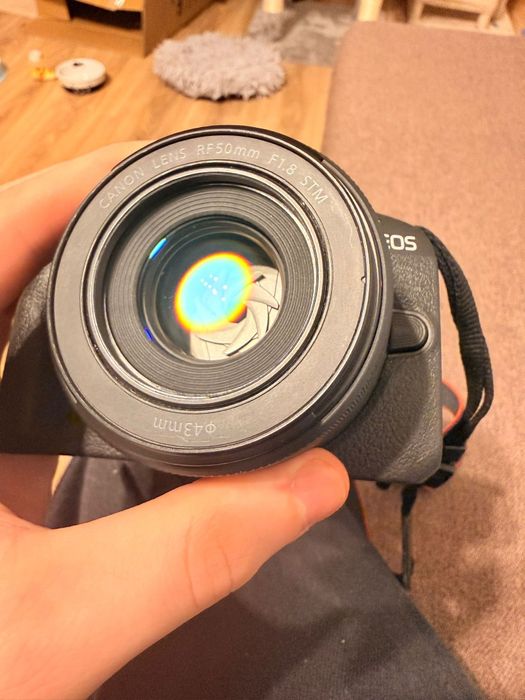 Canon R50 + Obiectiv Rf 50mm f.18 (Verificare in Bucuresti)