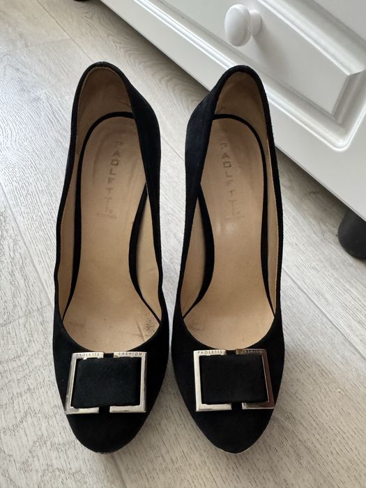 Продам женские туфли.