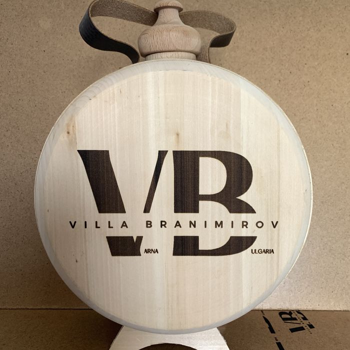 Дървена бъклица със стъклен съдържател