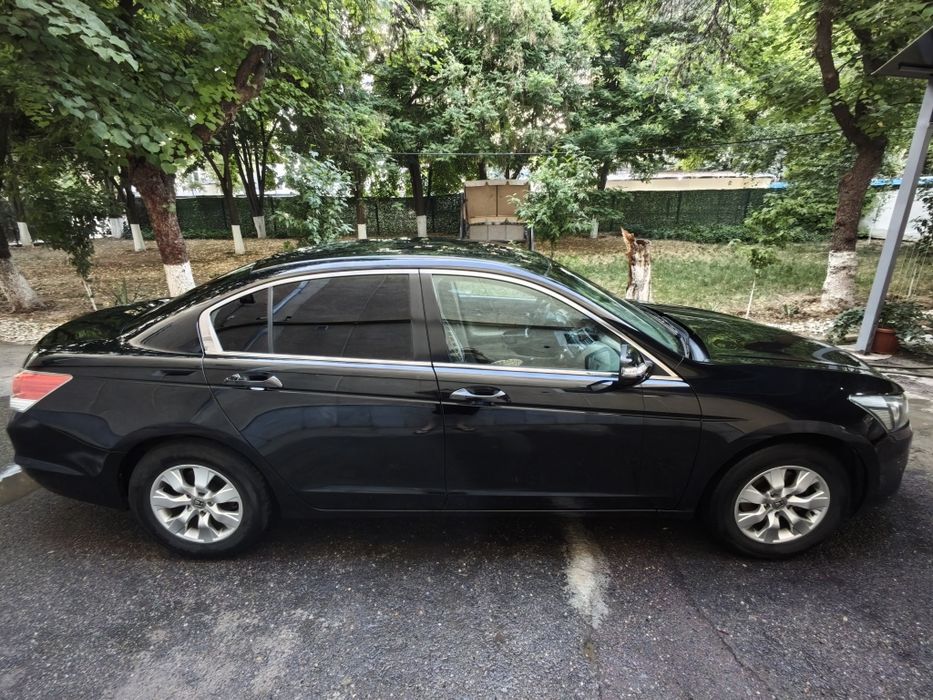 Honda Accord sotiladi