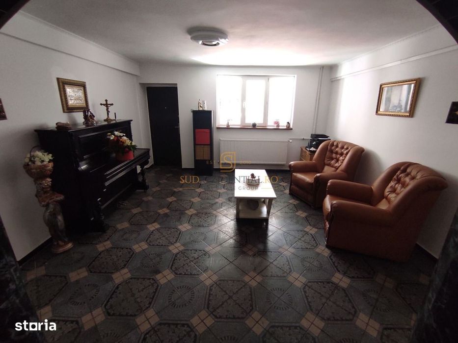 Vila deosebita, teren 800 mp, piscina, zona Dristor – Mall Park Lake