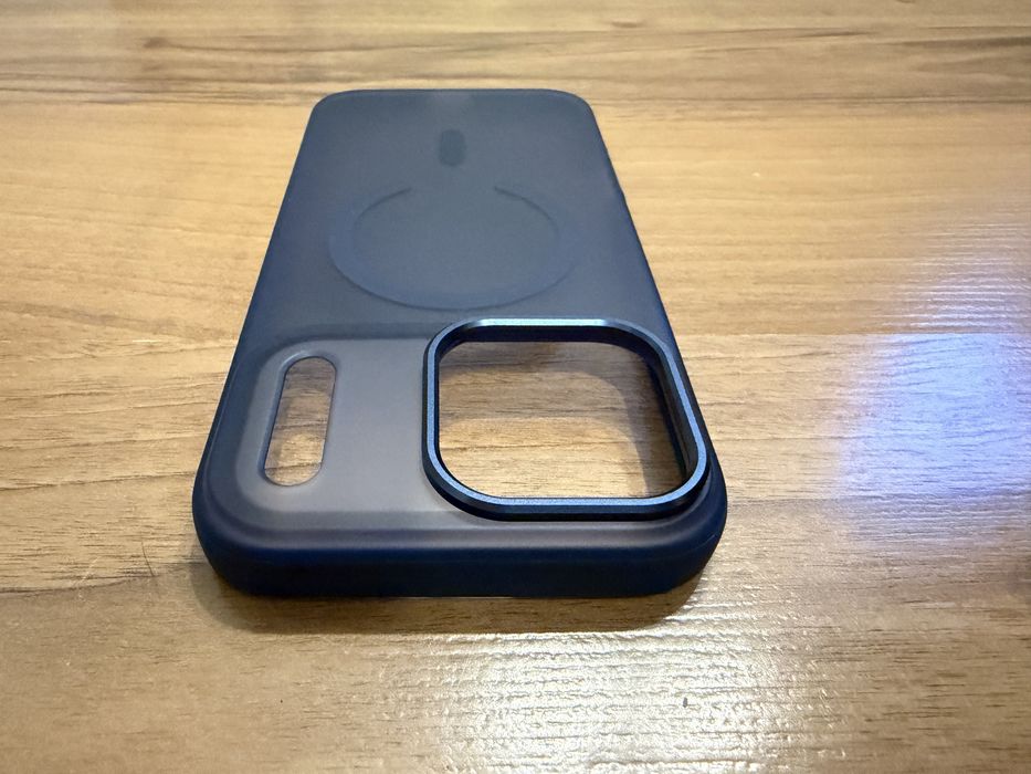 Кейс за iPhone 17 Pro Max