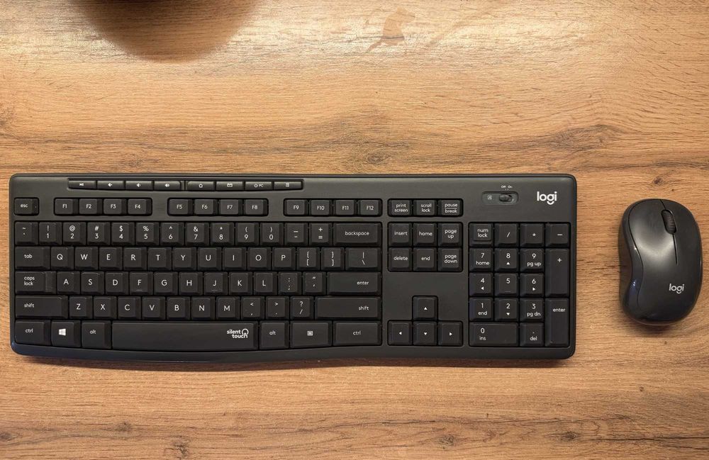 Logitech MK295 Беспроводной