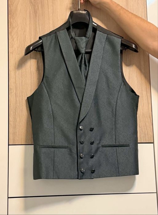 Costum verde inchis barbati