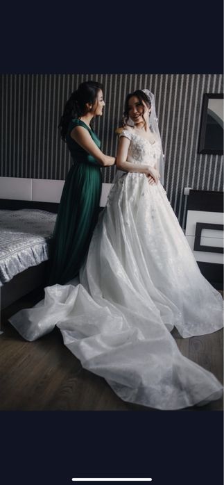 Свадебное платье