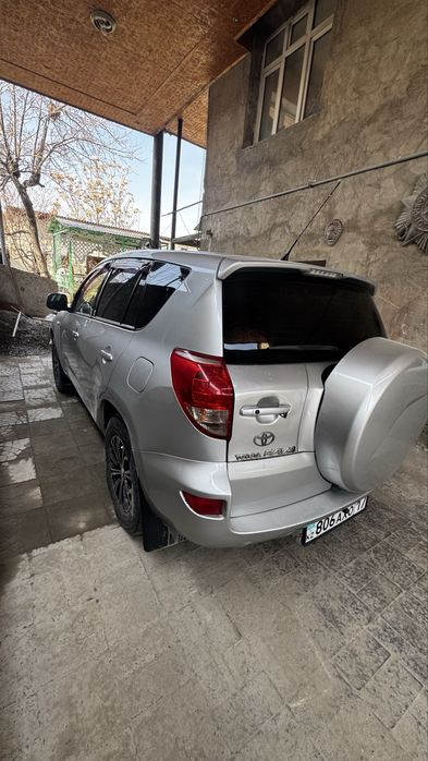 Автомобиль  RAV 4 рассмотрю варианты