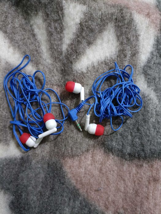 Жични слушалки(тип тапи)