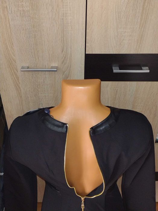 Rochie Louis Vuitton neagra maneca lunga marimea 36 sau S