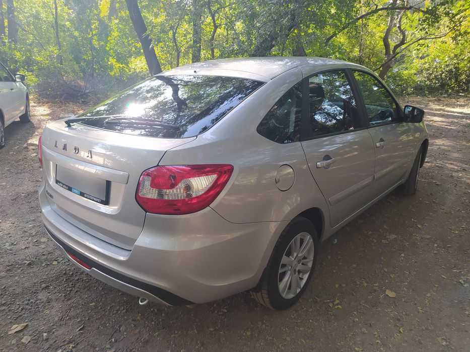 Lada Granta продам