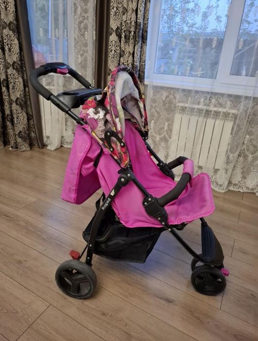 Продам детскую прогулочную коляску