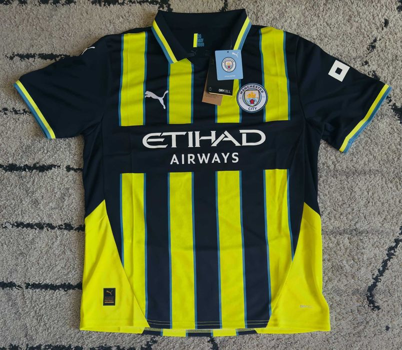 (05.04) Оригинални футболни тениски и горнища