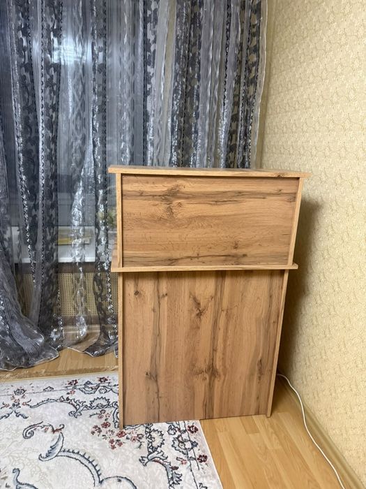 Продам стол ресепшн