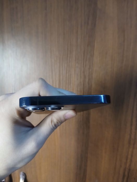 Iphone 12pro max sotiladi