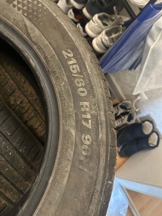 Продам Комплект шин