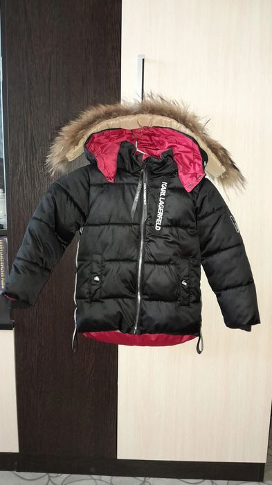 Продаю детскую куртку