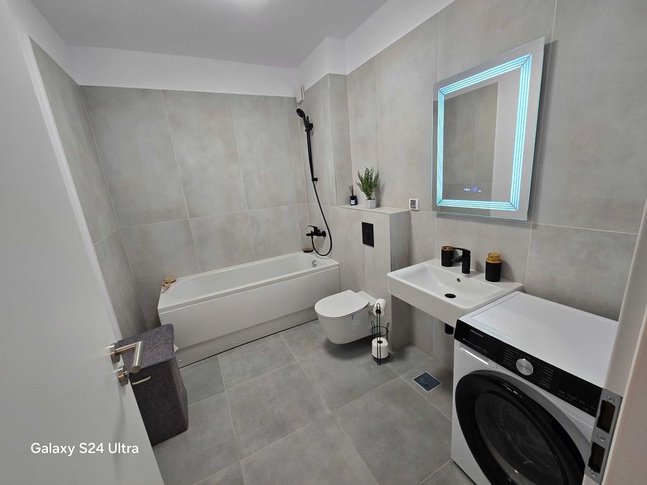 Inchiriere apartament cu vedere la Cetate, cu loc de parcare subteran