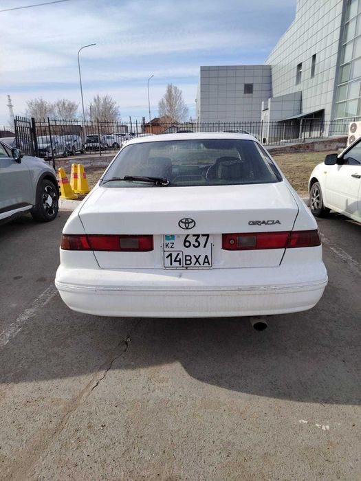 Тойота Камри грация