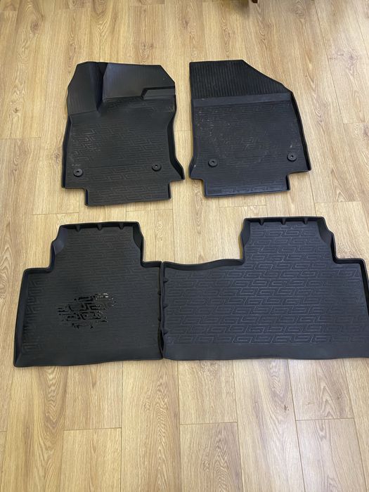 Полики / коврики на geely Okovango