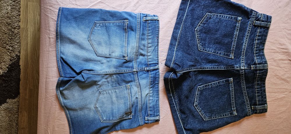 2 pantaloni scurti