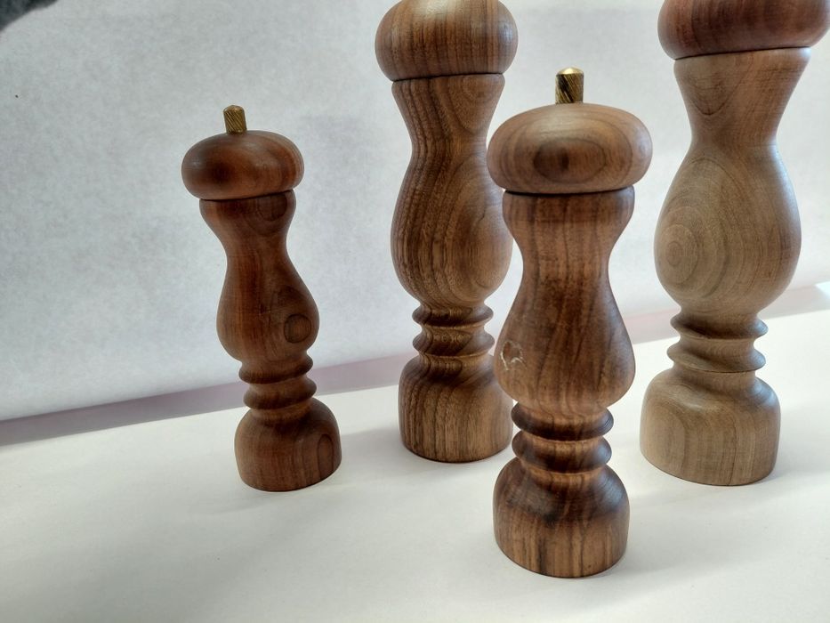 Дървени(Орех) мелнички за сол/пипер