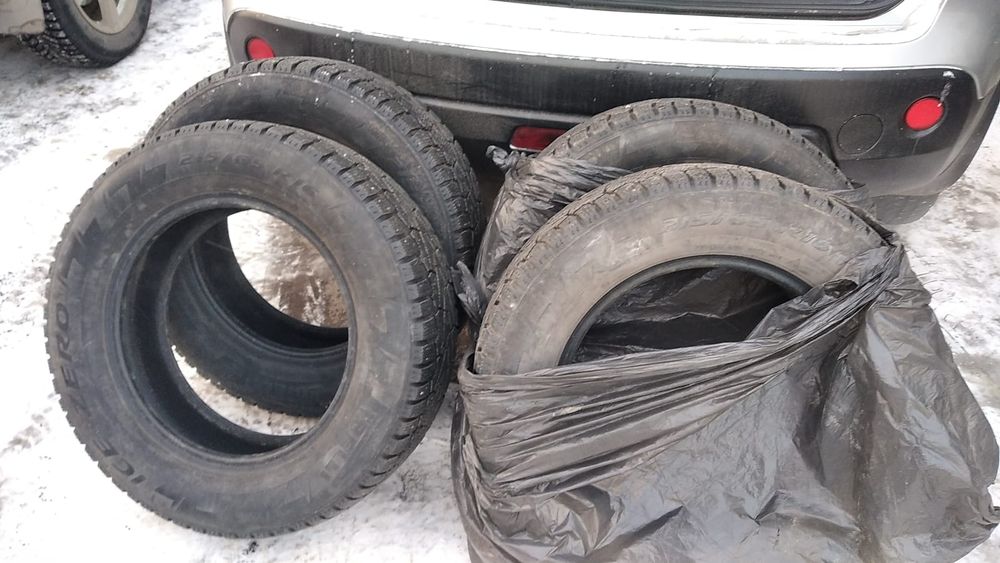 Продам зимние шины 215×65×16 ,ICE ZERO