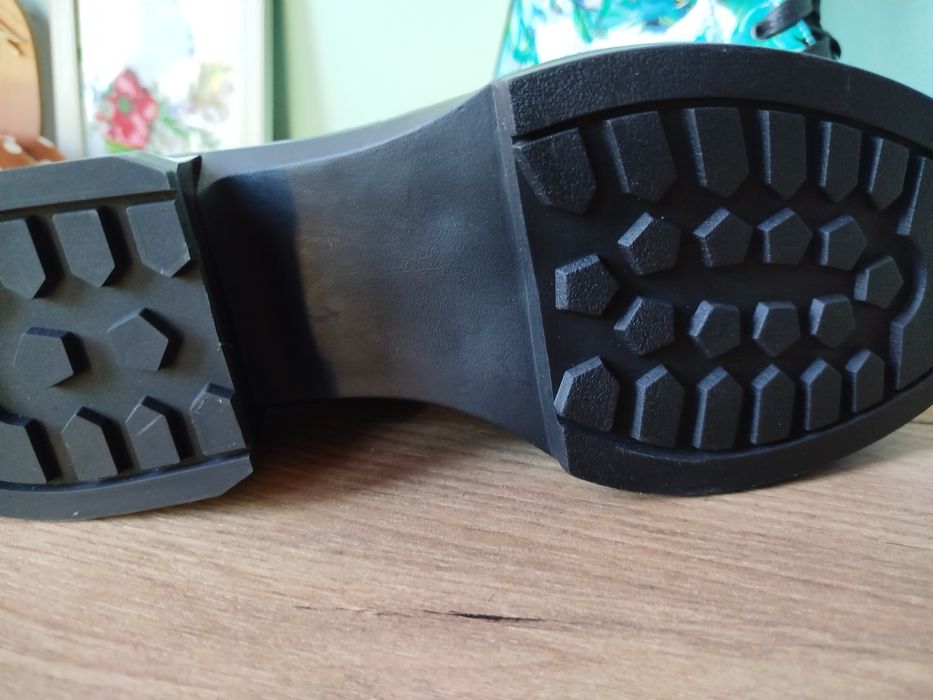 Уникални боти 40 номер