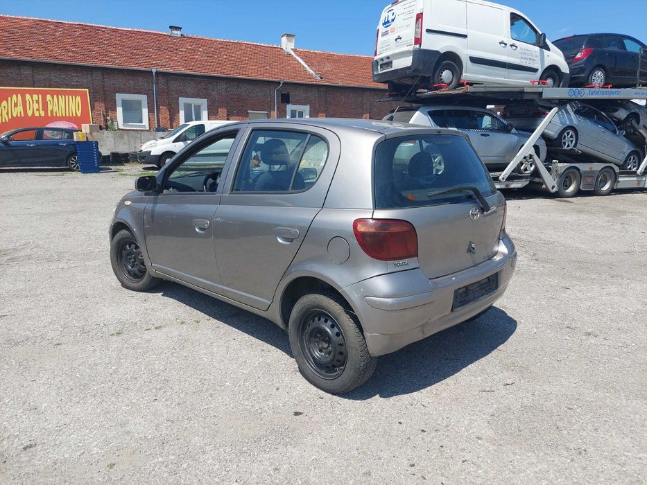 Toyota Yaris 1,4 d4d , Тойота Ярис П1 на части! 
Февруари 2004