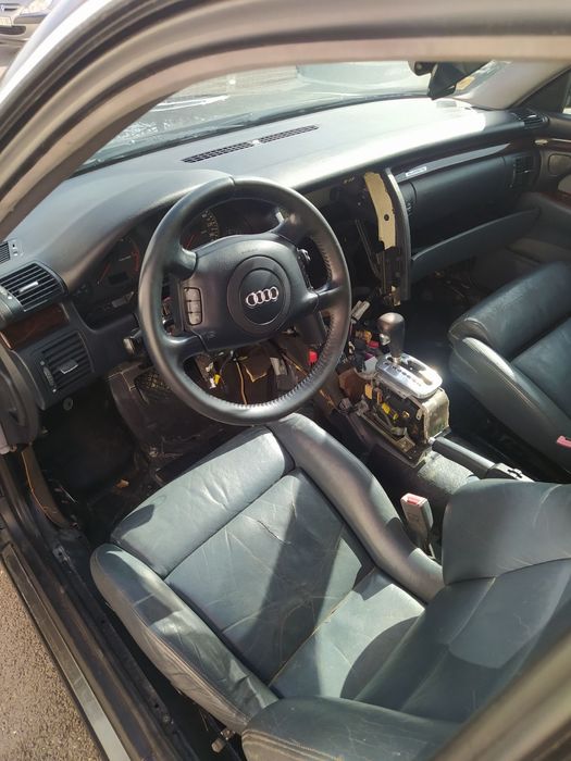 Audi a8 d2  TDI 2,5 два броя на части.