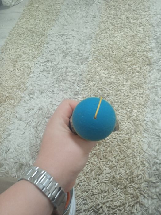 Kendama USA cu grip rubber este semnat de mine nu de cool sau remus