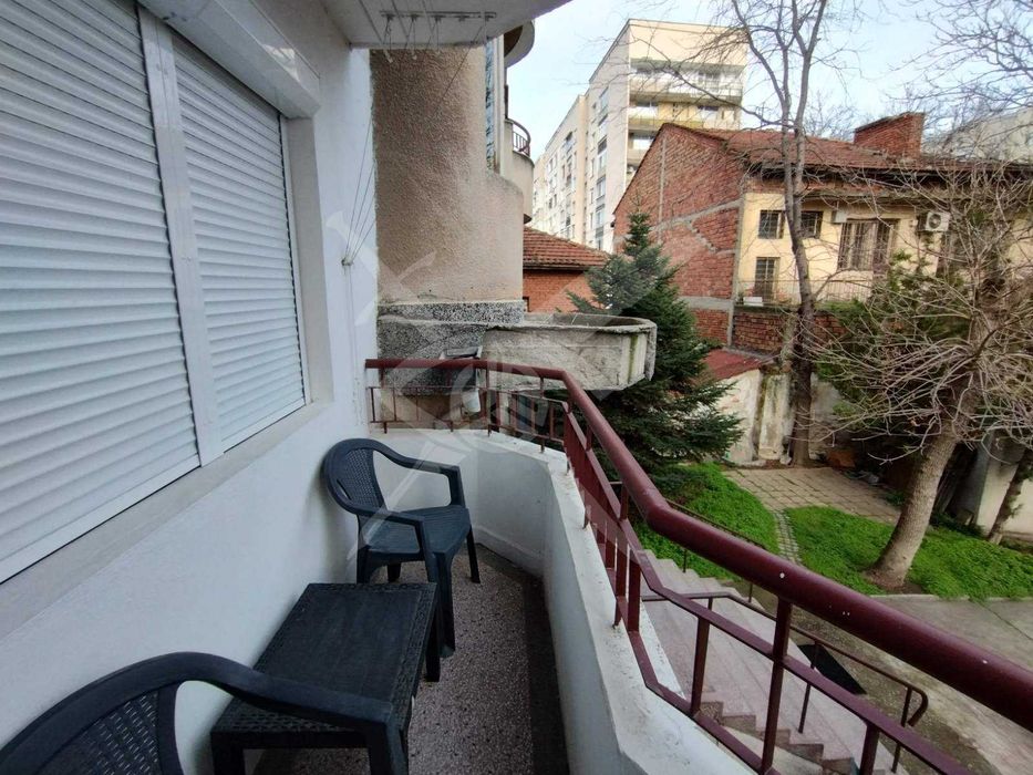 Дава се под наем Двустаен апартамент в Пловдив, Център - 75 кв.м за 169570.41 € - Снимка #12