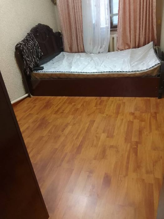 4 xonali kvartira sotiladi