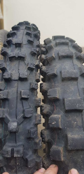 Vand cauciucuri moto pe 18,19,21