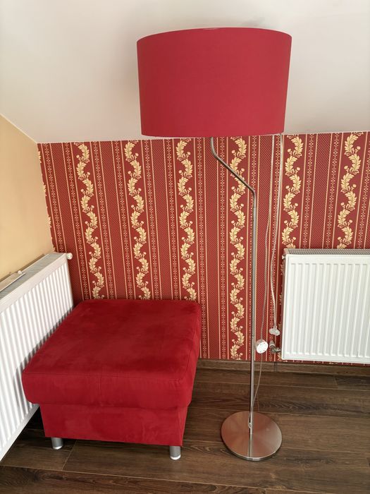 Lampa cu picior cu abajur rosu