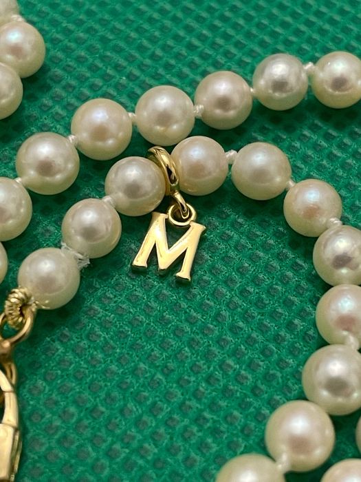 Огърлица от  лъскави  естествени кремави  перли