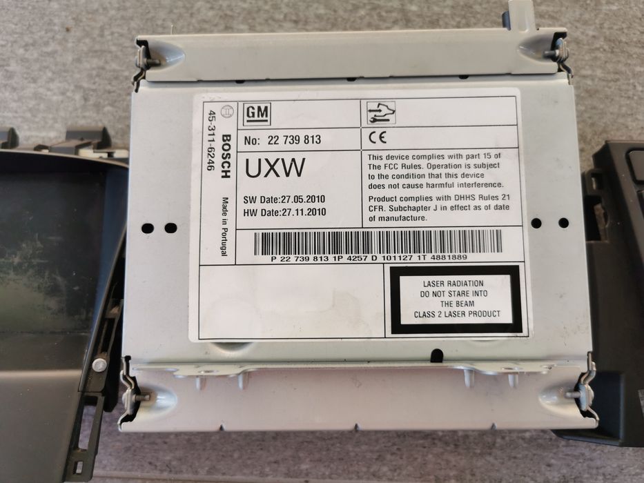 Placa CD completă și afișajul pt opel astra J