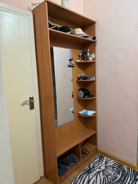 шкаф для прихожей. срочно продаётся
