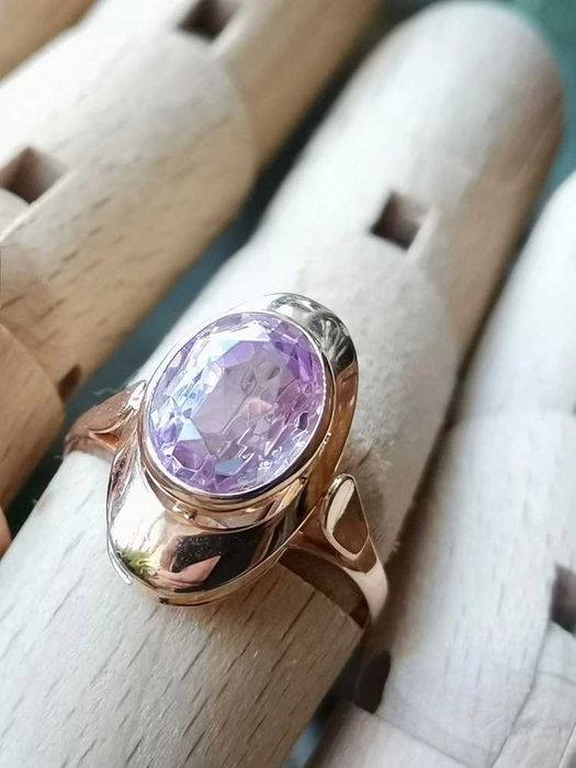 Золотое советское кольцо 583 пробы с гранатитом