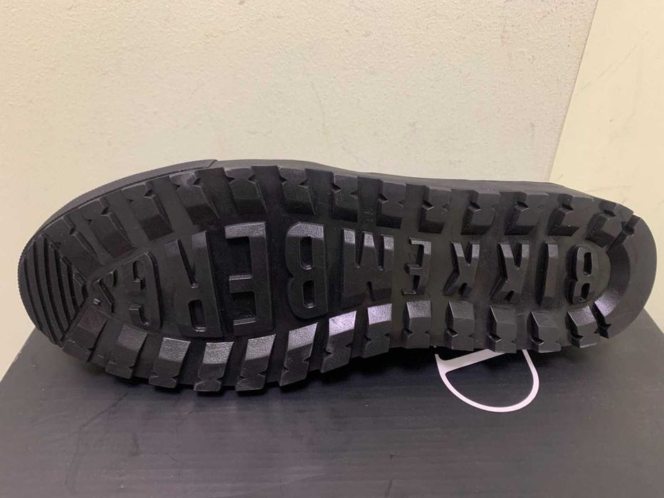 Продавам мъжки обувки Bikkembergs от естествена кожа и велур 43 номер